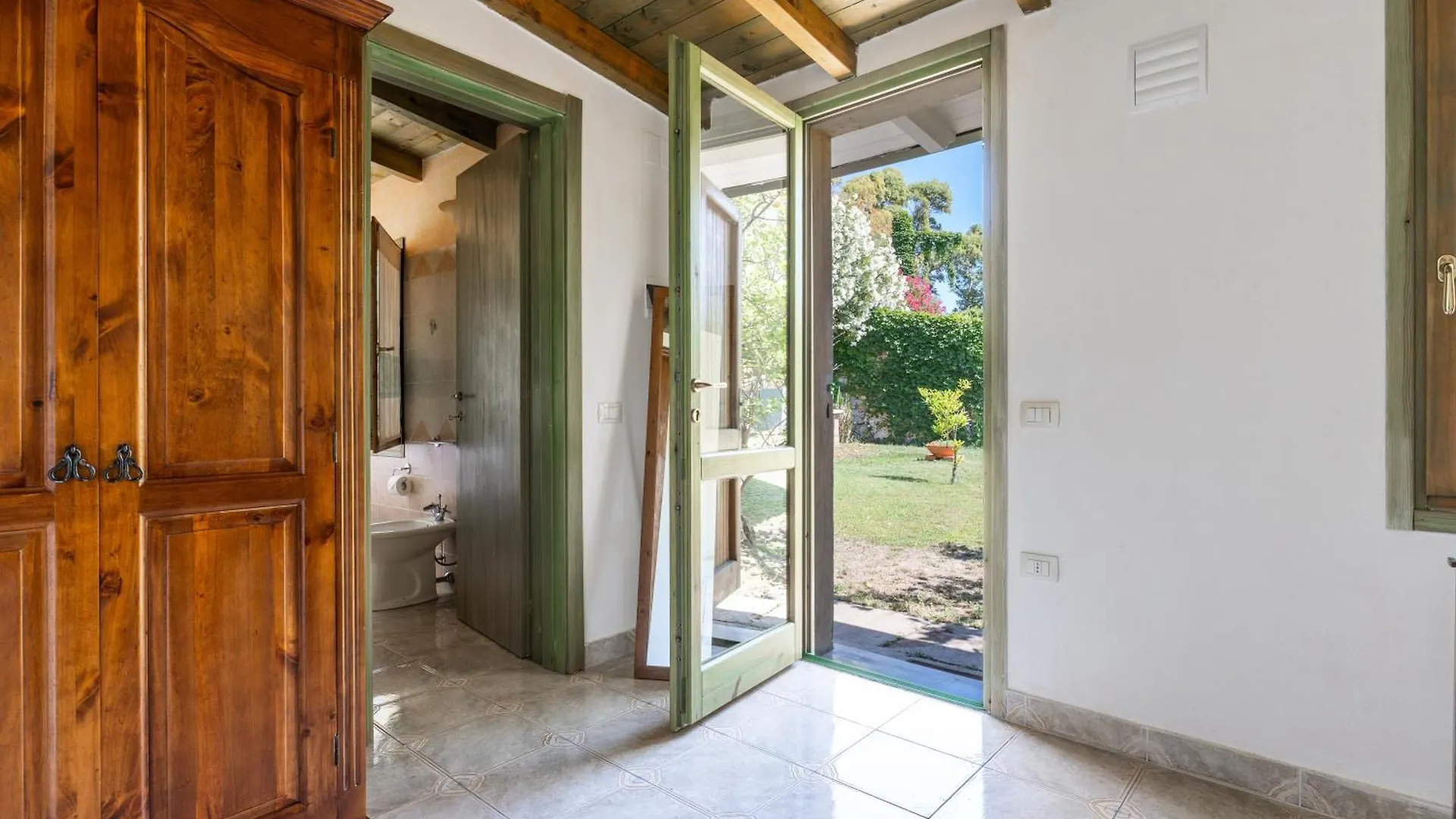 Villa Giardino Del Melograno Quartu SantʼElena